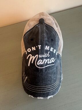 Don't Mess With Mama Distressed Trucker Cap - Black & Beige